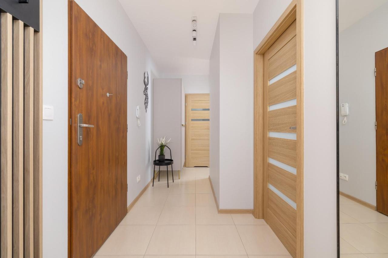 Osiedle Avia Harmonious Apartment With Balcony & Parking Cracow By Renters Prestige Kraków Exteriör bild